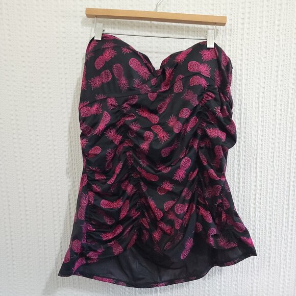 Torrid Plus Size Pineapple Print Black and Pink Strapless Swim Top Size 4X - Picture 1 of 11